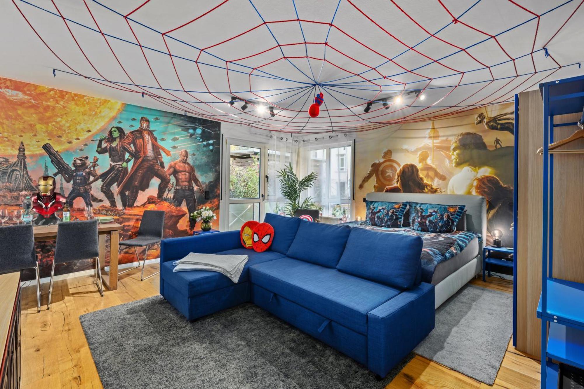 Edler Wohnraum Disney Marvel Studio Mit Balkon, Boxspringbett, Kaffeevollautomat, Lift & Parkplatz Chemnitz Exterior foto